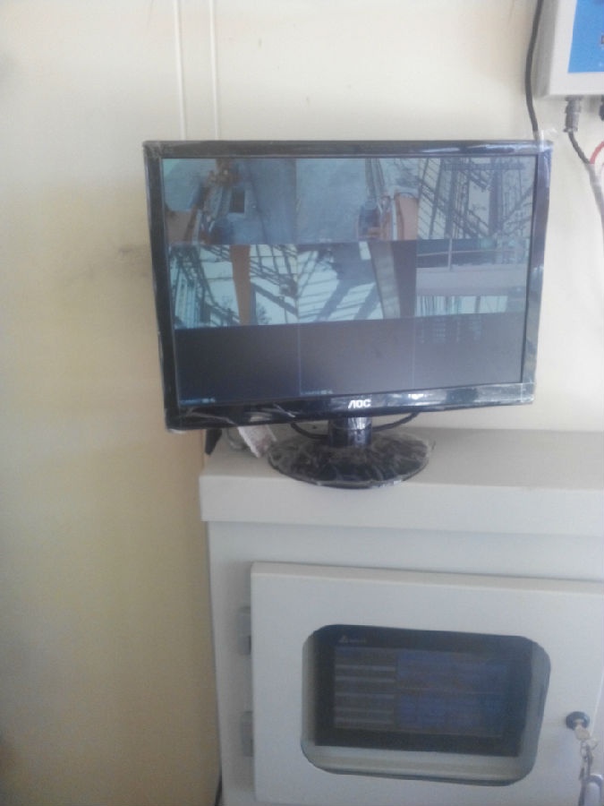 內(nèi)蒙古蘭石門式起重機安全監(jiān)控系統(tǒng)現(xiàn)場安裝圖二